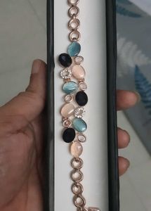 Fashionable Bracelet