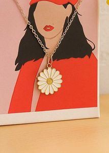 Daisy Pendant Necklace