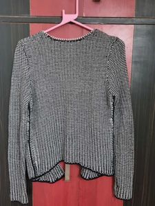 Black &amp; White Woolen Front Open Pocket Short Shrug