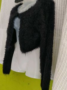 H&amp;M Fluffy Black Cropped Cardigan