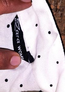 Zara New TOP/SHIRT For Regular Use M size