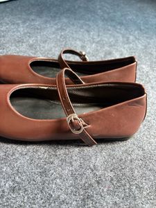 Mary Jane Flat