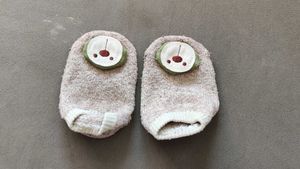 Kicks &amp; Crawl Teddy Face Patch Pair Of 2 Socks