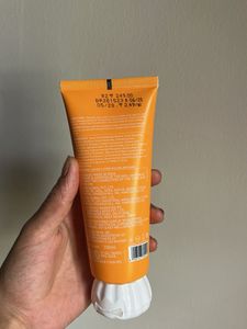 Dot &amp; Key Face Wash