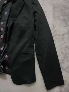 Max Black Blazer