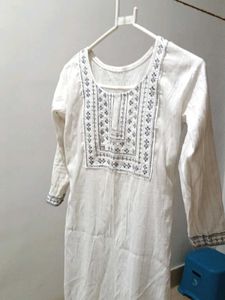 White Embroidered Kurta
