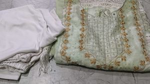 Pakistani Green Suit For 8year Girl
