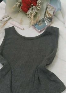 Grey Crop Top✨