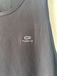 Kalengi Decatlon Black Running Tank Top L Size
