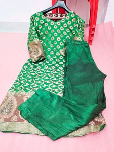 This Is Good Condition 2 Piece Kurti With Pant Sui
