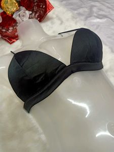 🖤Padded Black Bralette Top🖤