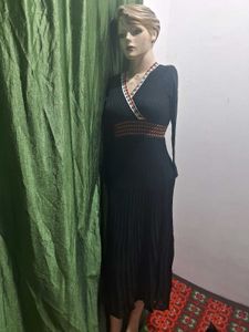 Elegant Black Midi Dress