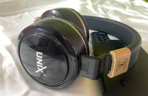 Stylish Black Headphone 🎶