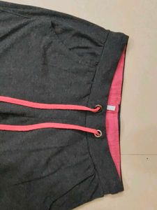 Capri Yoga Pants - Size M