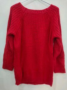 Super cute red pullover ❤️