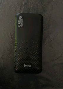 IVON Portable Charger