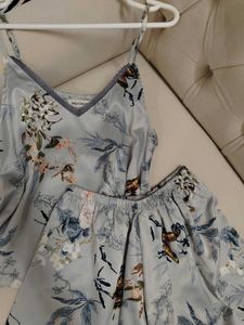 Sleeveless silk sleepwear