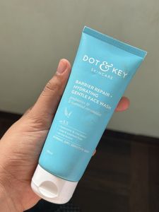 Dot &amp; Key Gentle Face Wash