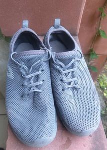DECATHLON Running Shoes - 7 Size