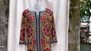 81610. Colorful Patterned Dress