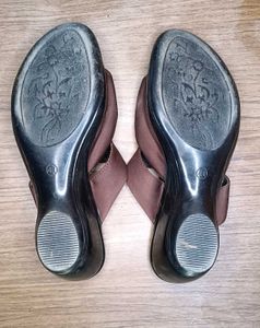 Elegant Brown Casual Heel Sandals