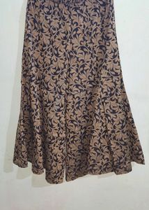 Aavasa Black Kurta+Free Skirt Pallazo