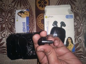 P Trone earbuds