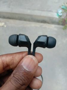 ROCKER Wireless Neckband