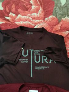 Men&#39;s T-Shirt Bundle - 4 Shirts