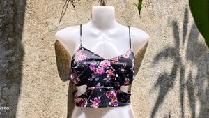 FOREVER 21 CROP TOP