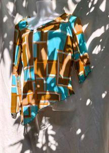 531210. Geometric Print Top