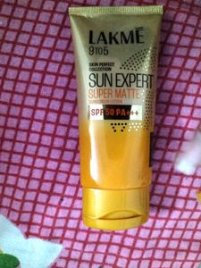 Lakme 9 to 5 Sun Expert
