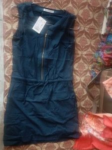 Blue dress with zip