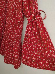 Women&#39;s Printed Shirt With Stylish Sleeve