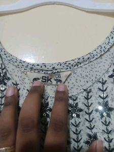 Embroidered Tunic Top