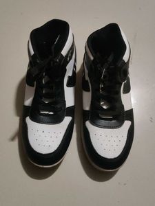 Stylish Black &amp; White Sneakers