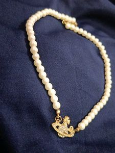 Elegant Pearl Necklace