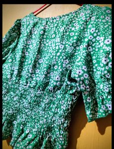 Puff Sleeves Floral Print Women Light Green Top