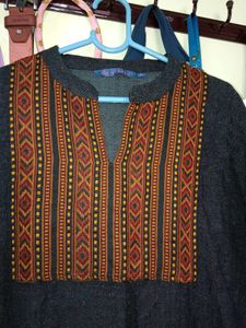 Long sleeve dress with design