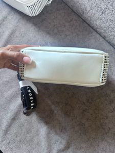 Guess Los Angeles Pouch