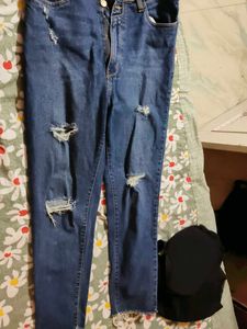 Skinny Ripped Jeans
