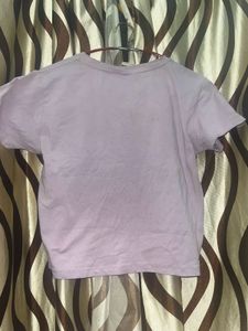 1 T-shirt And Baggy Jeans