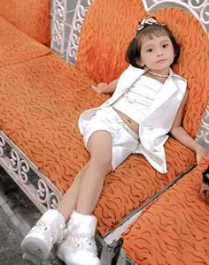 Cute Girls&#39; White Outfit