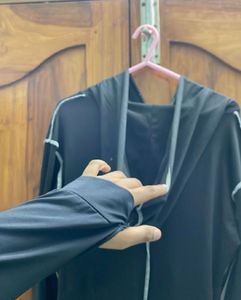 Trendy Sleeveless Overcoat And Hooded Bodycon