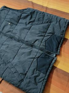 Men&#39;s Dark Grey Sleeveless Padded Jacket