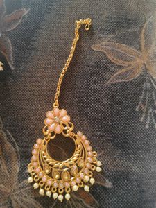 Elegant Gold-tone Floral Earrings With Mangtika