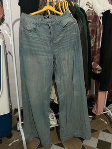 Wide Leg Baggy Jeans