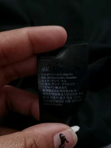 H&amp;M Men&#39;s Black Shirt (L)