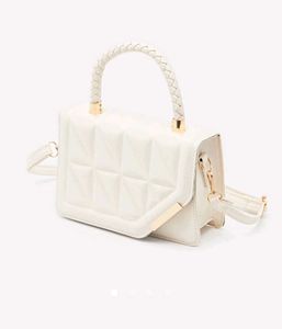 Savana Quilted Sling Bag