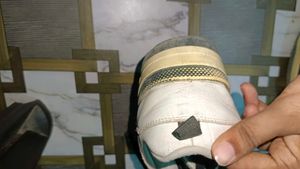 Used Sneakers condition is to good